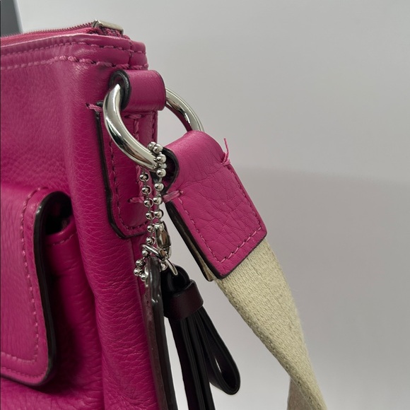 Coach Fuchsia Pink Leather Detachable Strap Crossbody Bag Purse 🌸🌸 - Picture 6 of 9